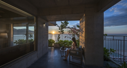 Nho Bien -Two Bedroom Ocean Front Apartment with Balcony